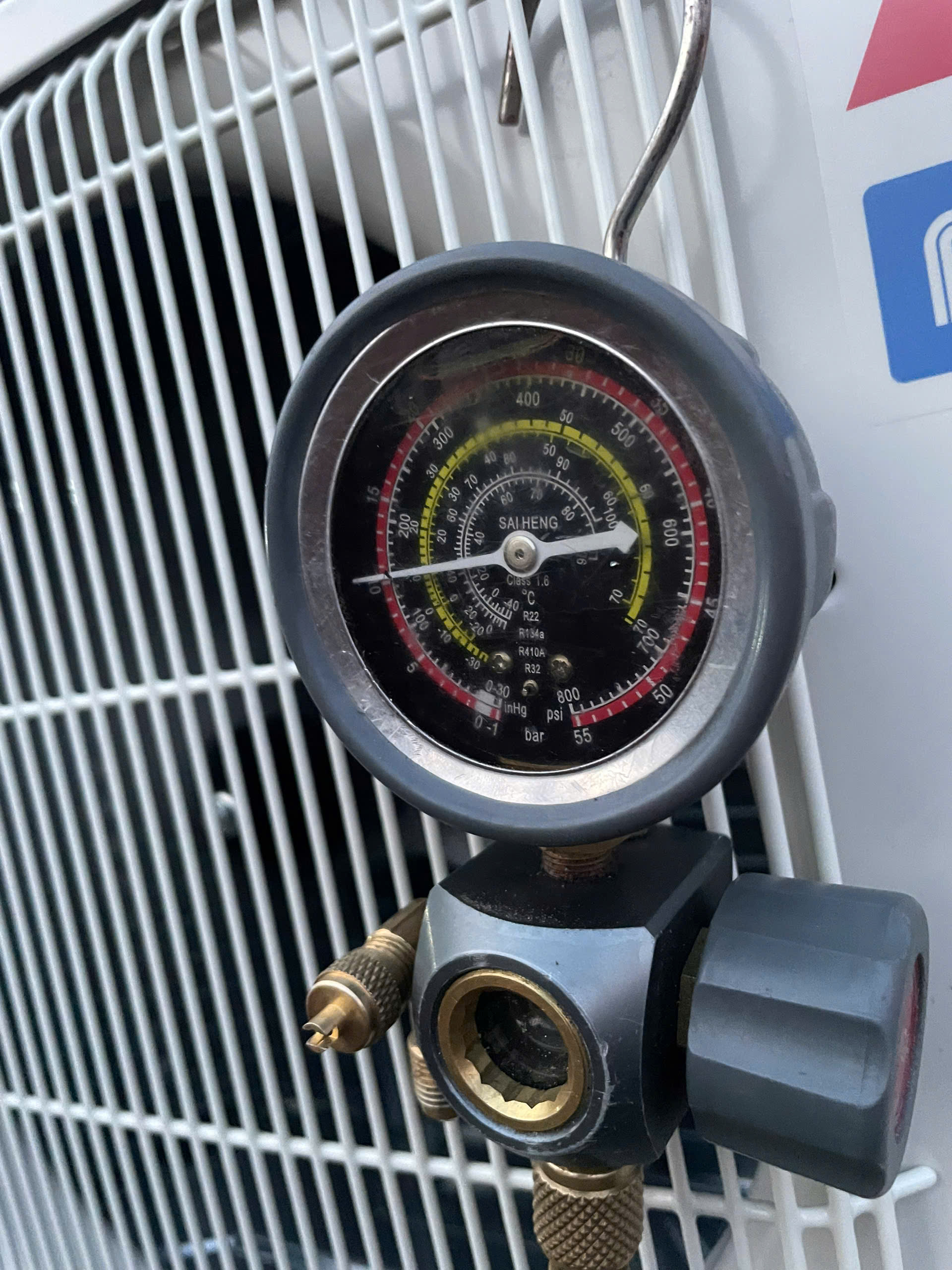 Đo áp – kiểm tra trước khi vận hành máy